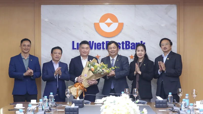 Ông Nguyễn Đức Thụy làm Chủ tịch HĐQT LienVietPostBank