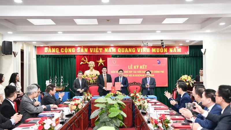 Ban Cơ yếu Chính phủ và Hiệp hội Blockchain Việt Nam ký kết biên bản ghi nhớ hợp tác nhằm phát huy thế mạnh của hai bên