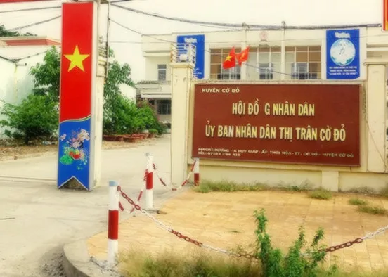 Trụ sở UBND thị trấn Cờ Đỏ nơi diễn ra tiệc nhậu. Ảnh: TUẤN QUANG