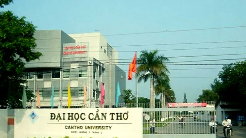 Trường Đại học Cần Thơ công bố điểm sàn. Ảnh: TUẤN QUANG