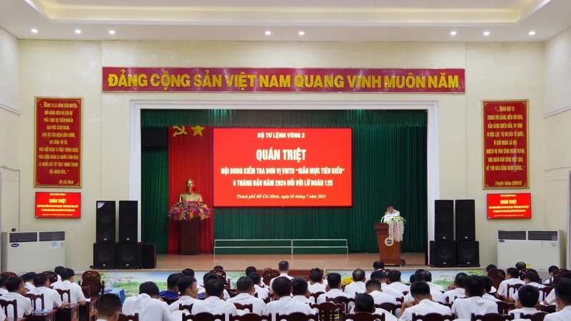 Vùng 2 Hải quân kiểm tra đơn vị vững mạnh toàn diện “mẫu mực, tiêu biểu” tại Lữ đoàn 125