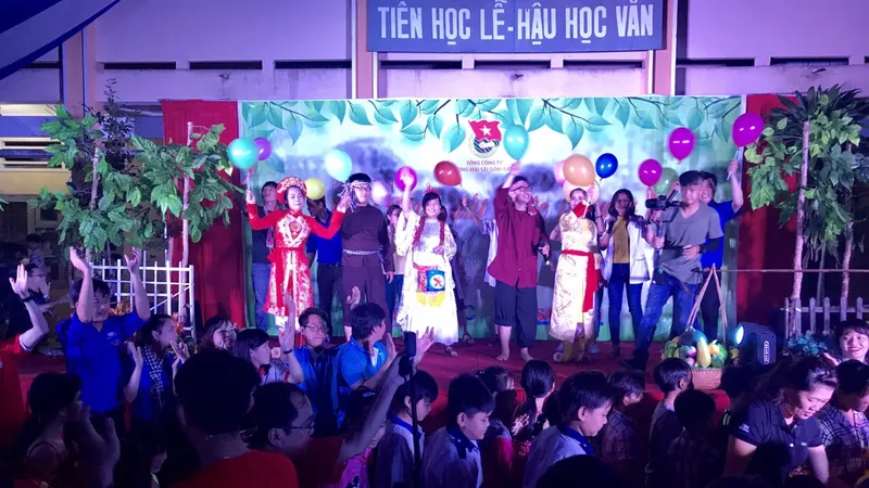 “Hành trình Việt Nam đất nước tôi yêu” mang trung thu đến với trẻ em Tiền Giang 