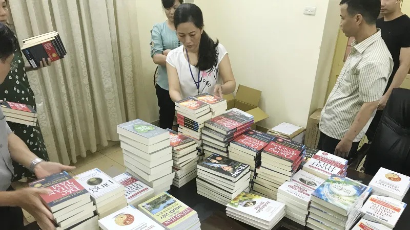Sách lậu “Đắc nhân tâm”, “Hạt giống tâm hồn” bán tràn lan ở các tỉnh phía Bắc