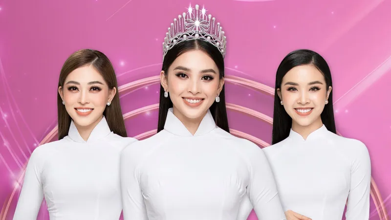 Đương kim Hoa hậu Việt Nam là Trần Tiểu Vy (ở giữa) và hai á hậu