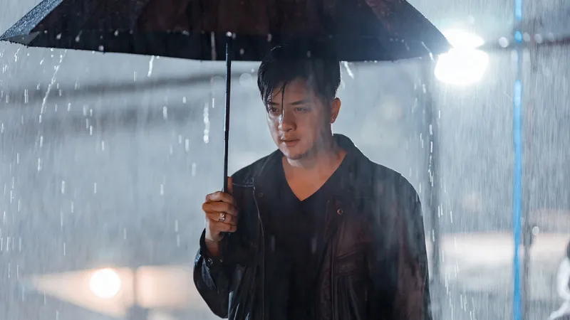 Cao Thái Sơn tung MV mới kịch tính "Khóc giữa trời mưa"
