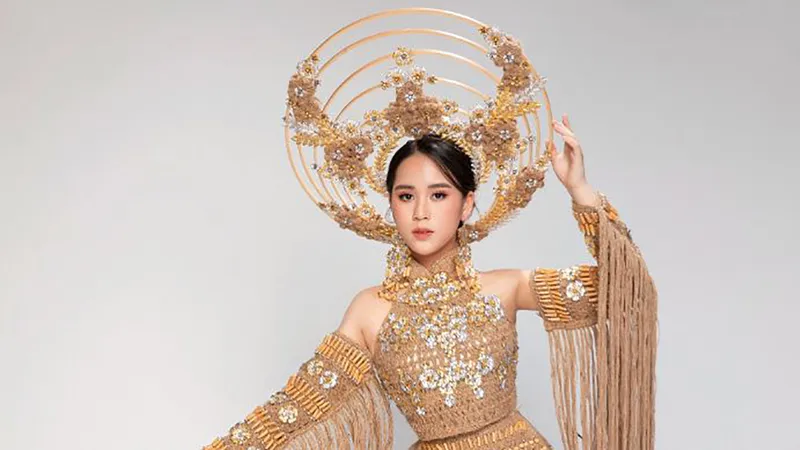Cùng NTK Việt Hùng, Vũ Huyền Diệu mang nét đẹp làng nghề Việt đến quốc tế