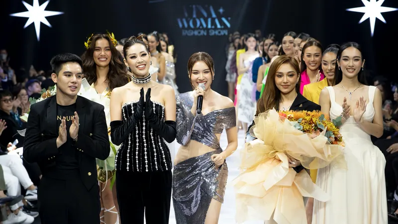 Top 71 Hoa hậu Hoàn vũ Việt Nam 2022 toả sáng cùng “Vinawoman Fashion Show”