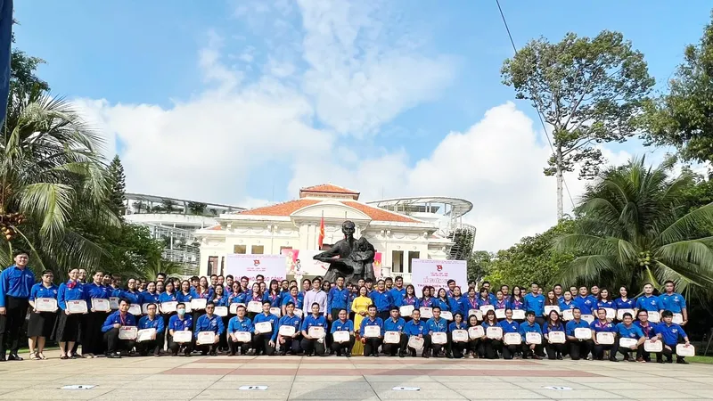 Thanh niên điển hình tiên tiến làm theo lời Bác năm 2022: Nỗ lực từng ngày, hết lòng phục vụ nhân dân