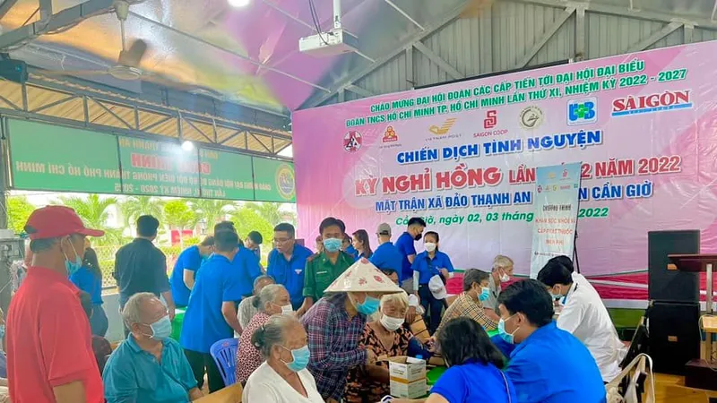 Tuổi trẻ Đoàn Liên hiệp HTX Thương mại TPHCM hết mình vì cộng đồng