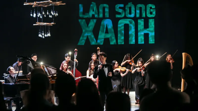 Đức Phúc và Khắc Hưng làm mới “Một thời đã xa” thành phiên bản giao hưởng