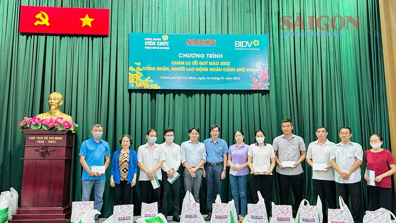 Chăm lo tết cho 200 công nhân, người lao động khó khăn