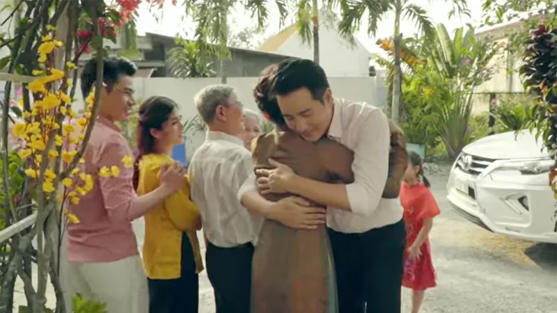 “Về quê đón tết” ngợi ca xuân đoàn viên