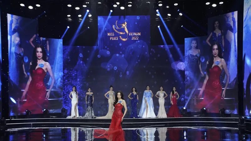Lại tranh giành tên gọi “Hoa hậu Hòa bình Việt Nam”