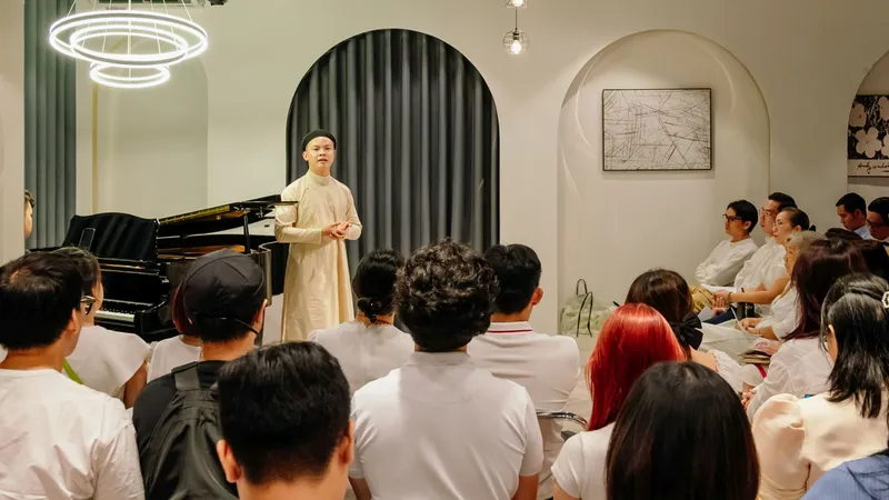 Nghệ sĩ Thế Huy thăng hoa cùng đêm Recital ca khúc nghệ thuật Việt Nam thế kỷ XX