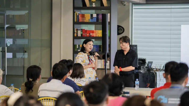 NSND Kim Xuân, NSƯT Mỹ Uyên, Hoa hậu H'hen Niê, Bùi Quỳnh Hoa đồng hành “Ngày hội sống trọn vẹn” 2023 vì người nhiễm HIV/AIDS