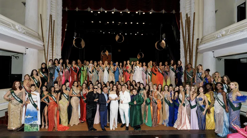 Thí sinh Miss Earth 2023 bất ngờ trước “À Ố Show”