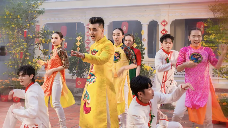 Ưng Hoàng Phúc khoe vũ đạo trong MV mới