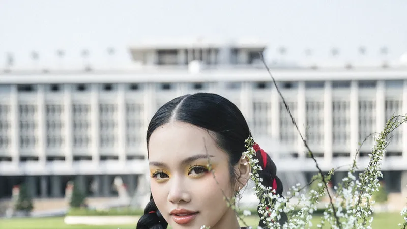 Diện áo dài tết "chất" như Giana; Diệu Nhi, Tiến Luật, Quang Trung chúc tết