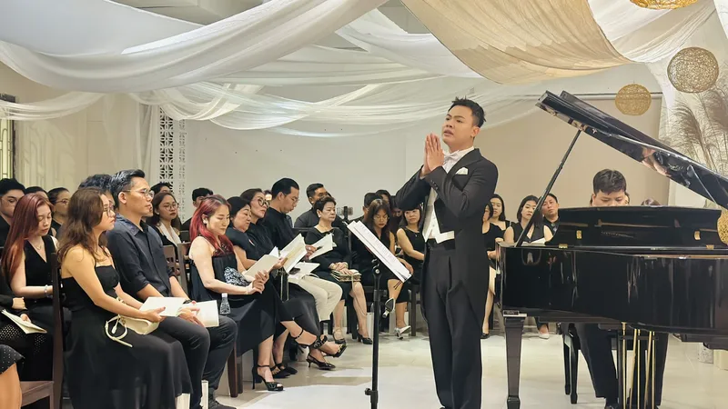 Thế Huy đầy sáng tạo trong recital thanh nhạc cổ điển kết hợp chất liệu văn học