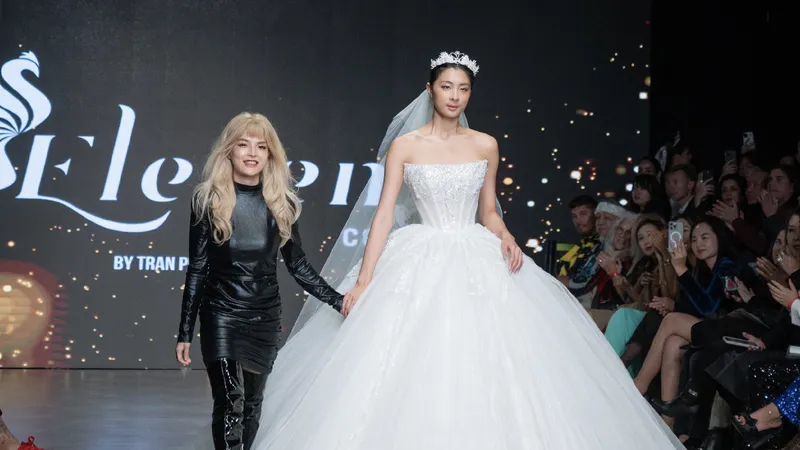 NTK Trần Phương Hoa quảng bá thời trang Việt tại Vancouver Fashion Week 2025