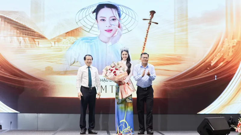 Hoa hậu Lý Kim Thảo trở thành đại sứ hình ảnh du lịch Bạc Liêu