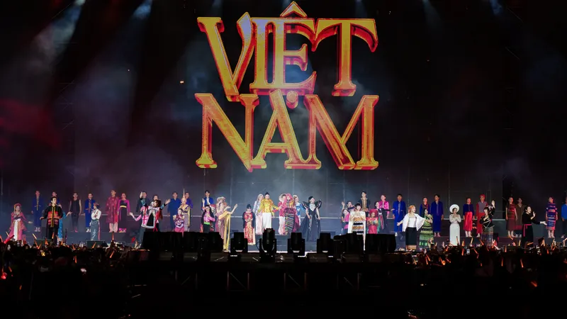 Chị Đẹp Concert bùng nổ sắc màu đa văn hóa, tôn vinh giá trị con người Việt Nam