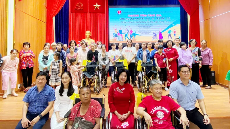 Chăm lo thiết thực cho người khuyết tật, trẻ mồ côi tại TPHCM
