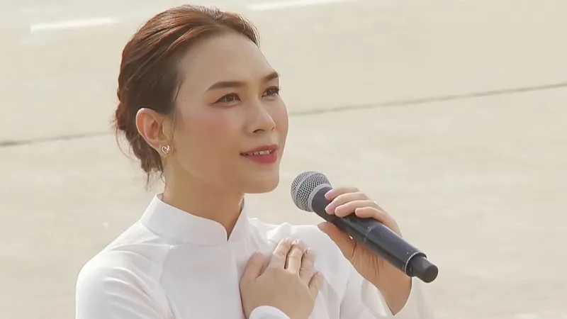 Mỹ Tâm tổ chức live concert tại Sân vận động Mỹ Đình