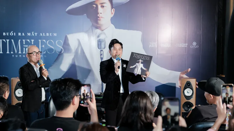 Tùng Dương hoài cổ với "The Voice - Timeless"