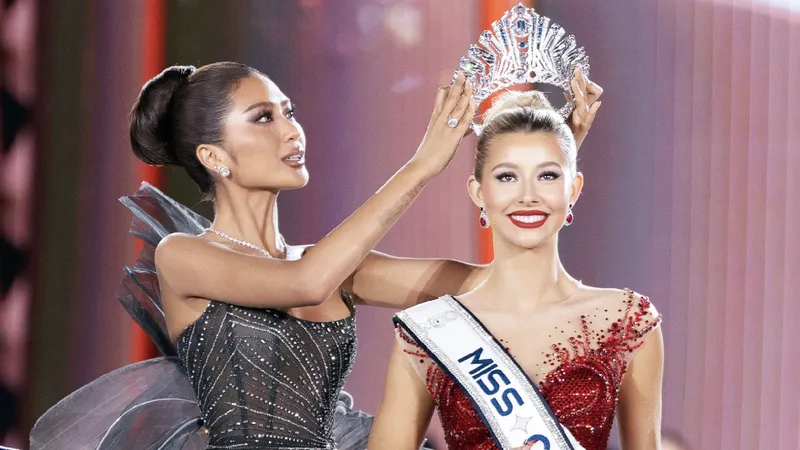 Người đẹp Mỹ đăng quang Miss Cosmo 2025