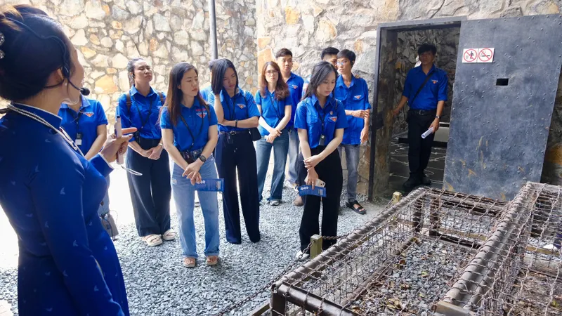 Tri ân và tự hào