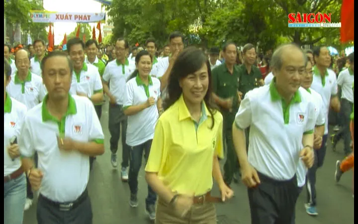 Gần 10.000 người tham gia “Ngày chạy Olympic vì sức khỏe toàn dân” 
