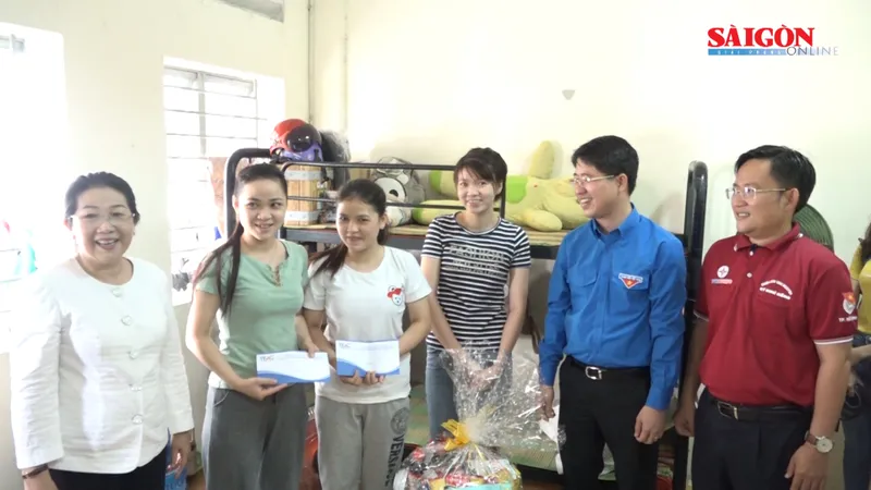 Chiến dịch Kỳ nghỉ hồng thu hút 50.000 thanh niên công nhân tham gia