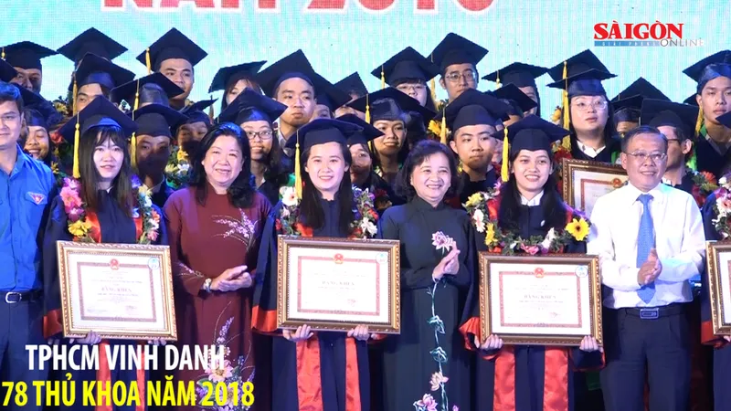 TPHCM vinh danh 78 thủ khoa năm 2018