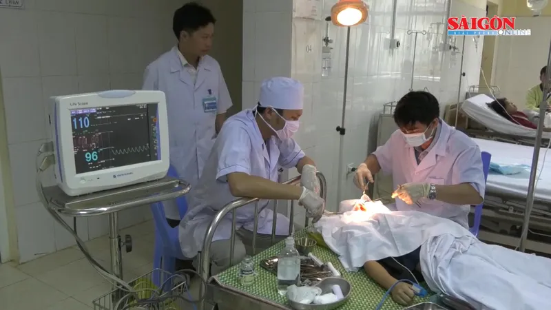 Cô giáo kể lại giây phút kẻ thủ ác xông vào trường đâm 6 cô trò 