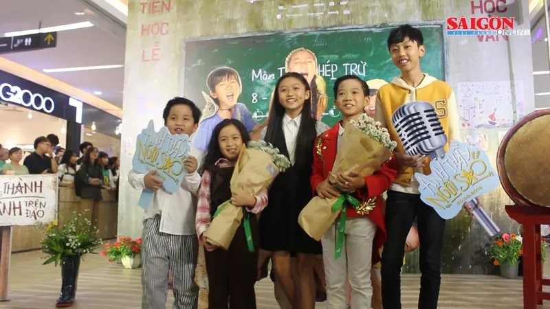 Đạo diễn Đức Thịnh cùng ekip ra mắt phim “Anh thầy ngôi sao”