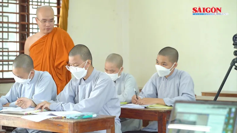 Sư thầy “truyền lửa” đam mê môn Văn