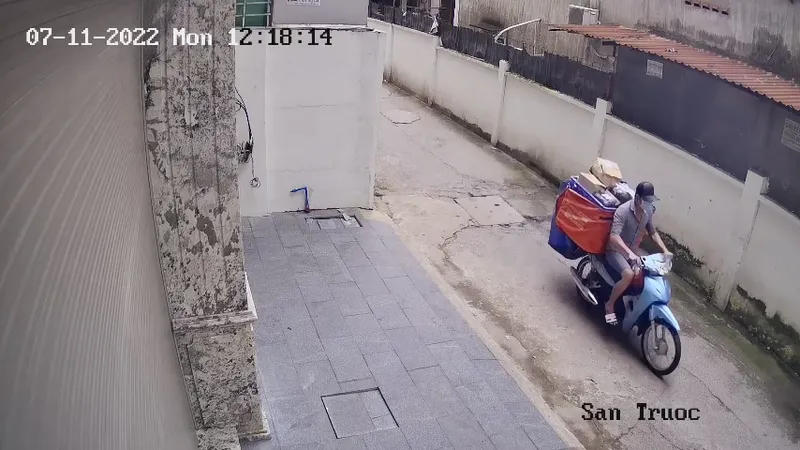 Bắt đối tượng trộm cả xe và hàng của shipper
