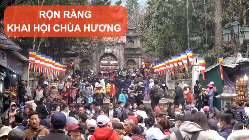 Rộn ràng khai hội chùa Hương 