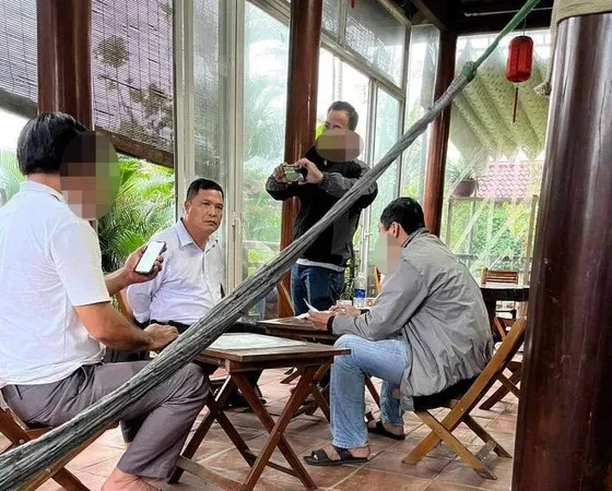 Podcast tin nóng: Bắt phóng viên cưỡng đoạt tiền doanh nghiệp