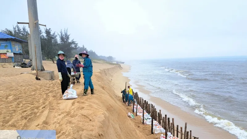 Podcast tin nóng: Bãi biển đẹp nhất Đồng Hới bị sạt lở nặng