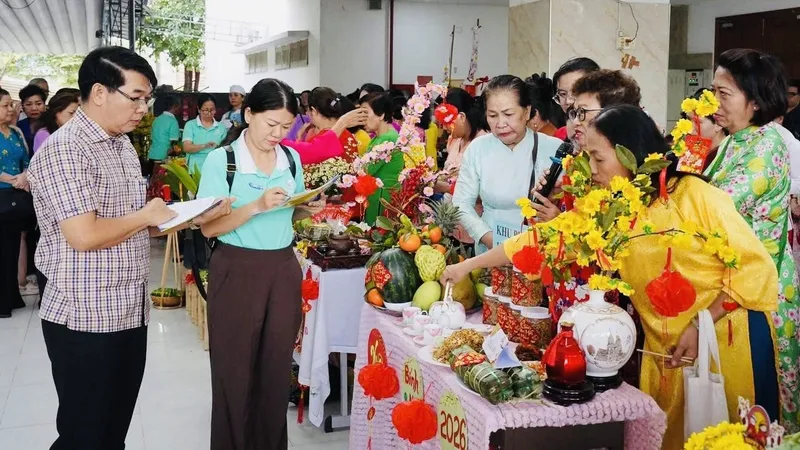 Rộn ràng Ngày hội “Xuân đoàn kết - Tết nghĩa tình” tại phường Diên Hồng