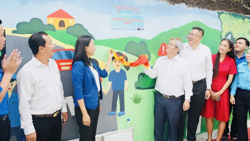 Khánh thành “Đường cờ Tổ quốc” ở xã Nhà Bè