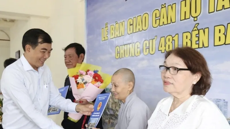Bàn giao căn hộ tái định cư đợt 1 cho người dân bờ Bắc Kênh Đôi