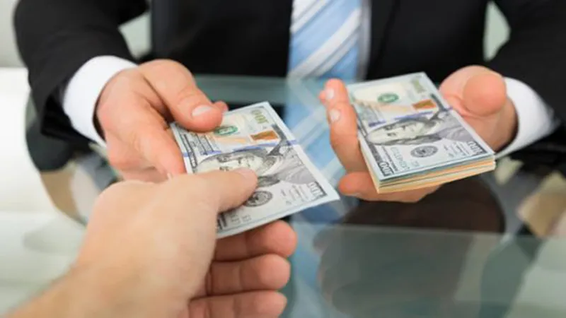 Bức xúc cán bộ thuế "kiếm chuyện" trước xử phạt, sau mượn tiền