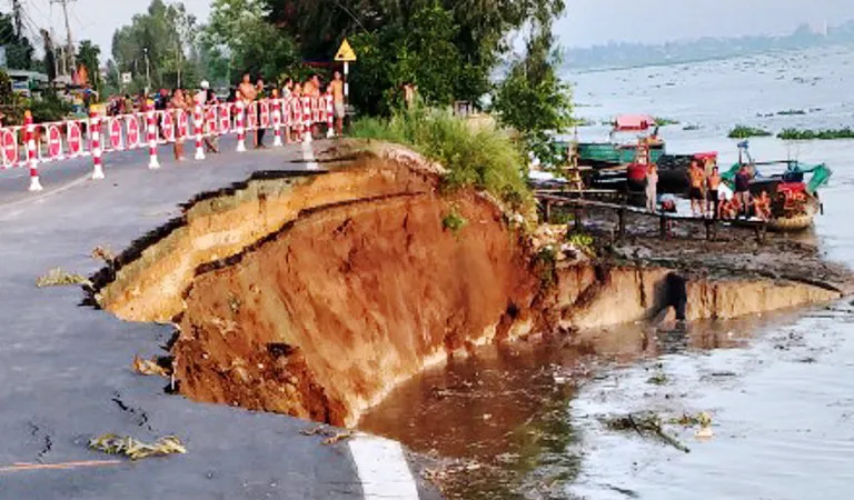 Tổng cục Đường bộ Việt Nam phối hợp với tỉnh An Giang khắc phục sạt lở