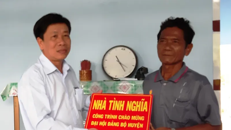 Kiên Giang: Hỗ trợ đảng viên các ấp gặp khó khăn về nhà ở 