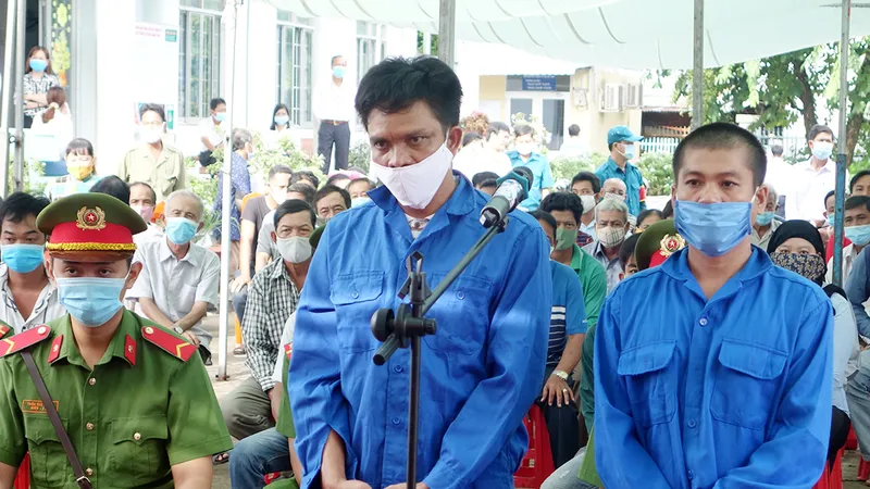 3 đối tượng lĩnh án 14 năm tù vì đưa người xuất, nhập cảnh trái phép 