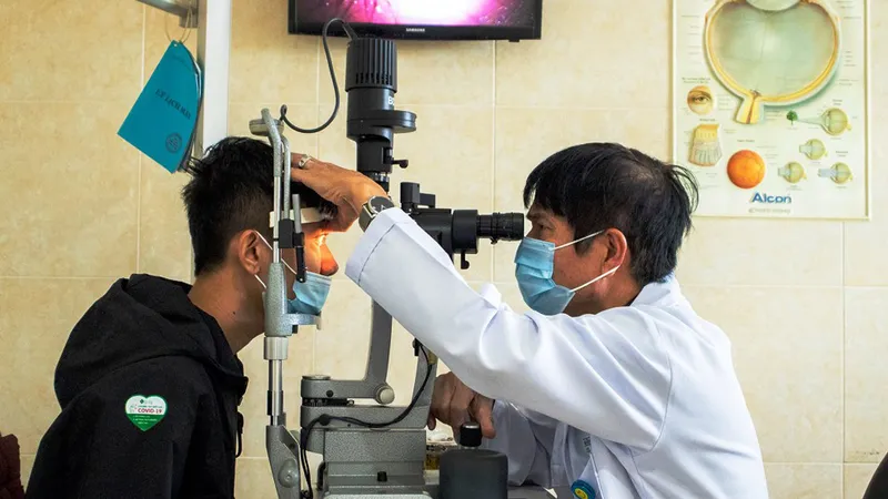 Lần đầu tiên ở ĐBSCL điều trị tật khúc xạ cho nhóm cận thị hiếm gặp