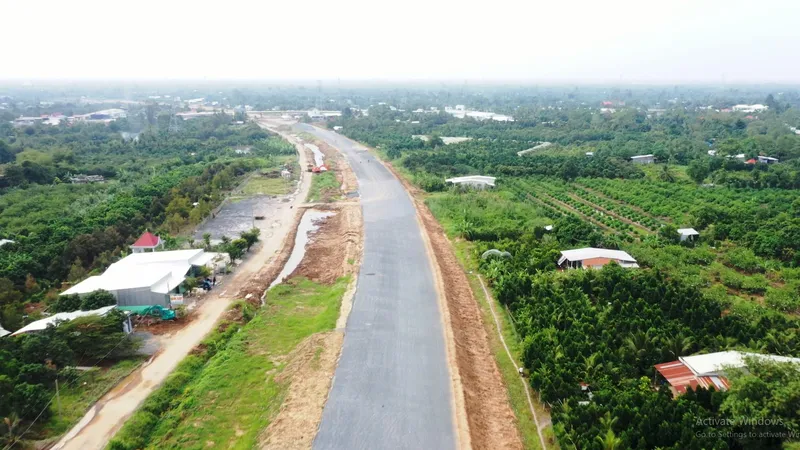 Cao tốc Trung Lương - Mỹ Thuận đang dần hoàn thiện, đảm bảo lưu thông xe khách dưới 16 chỗ trong dịp Tết Nguyên đán 2021